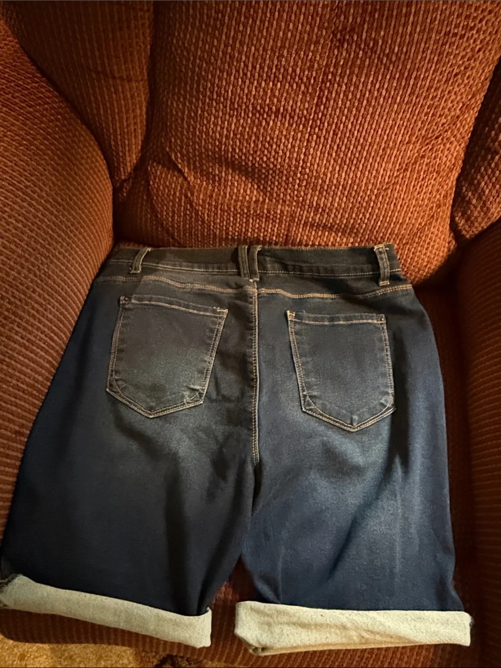 Curve Fit Women's Dark Blue Rolled Hem Jean Shorts - Picture 4 of 7